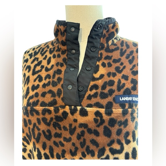 Lands’ End Snap Fleece – Leopard Print – Size M - Picture 2 of 7